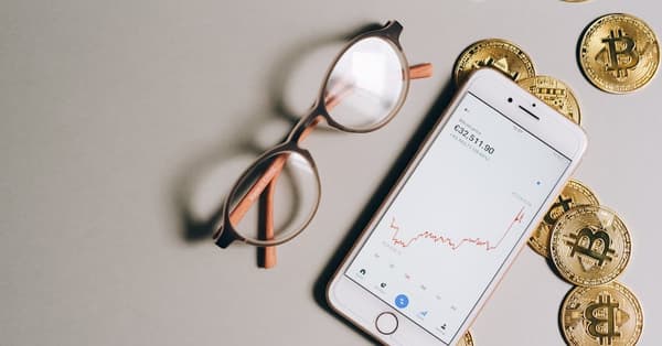 navigating cryptos rollercoaster whats blockchain network