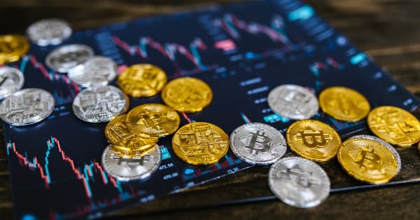 altcoins surge unpacking october blockchain infrastructure